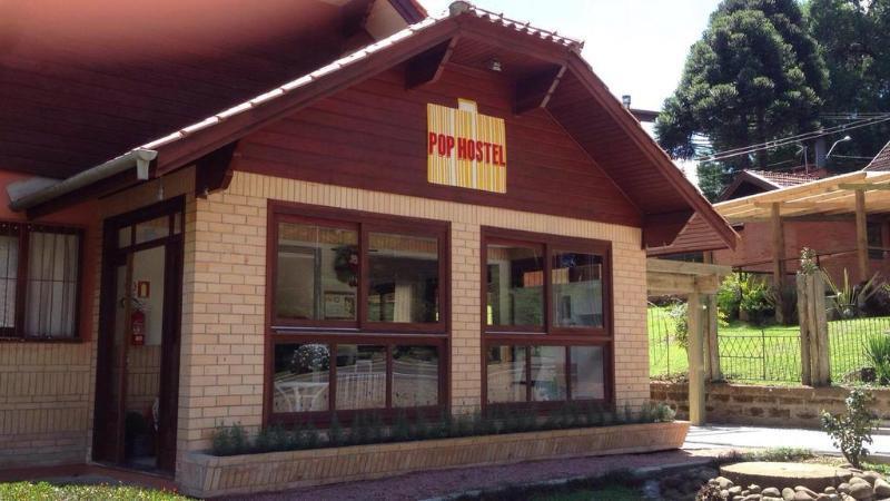 Pop Hostel Канела Екстериор снимка